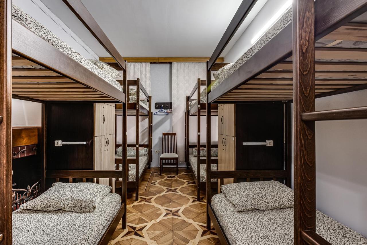 Hostel Seven Lviv Kültér fotó